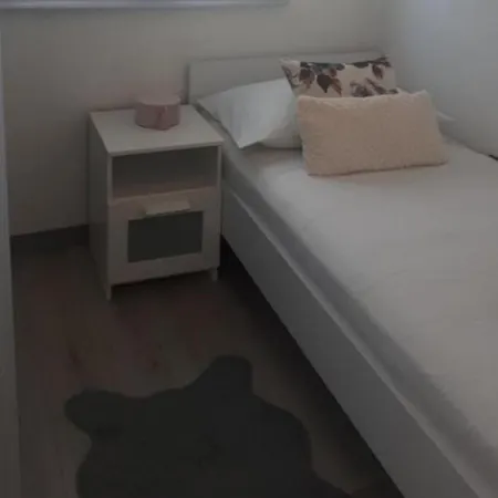 Appartement Apartman Jole 2