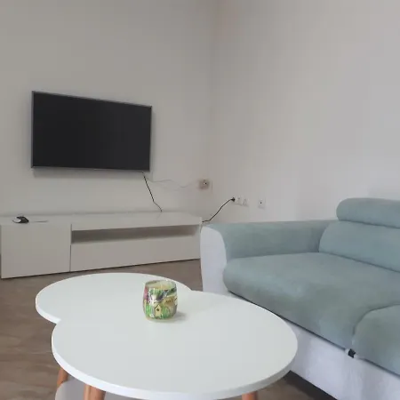 Apartman Jole 2 * トロギール